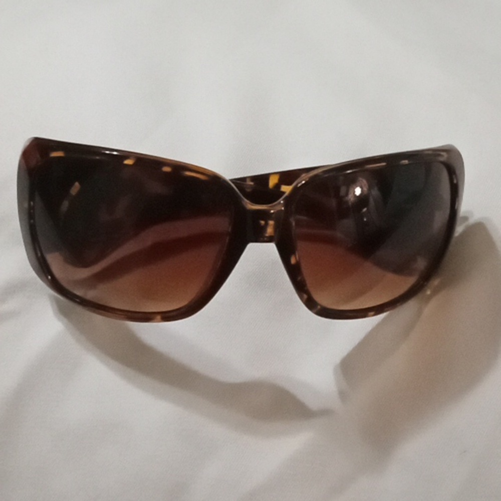 Sunglasses - Picture 8 of 8